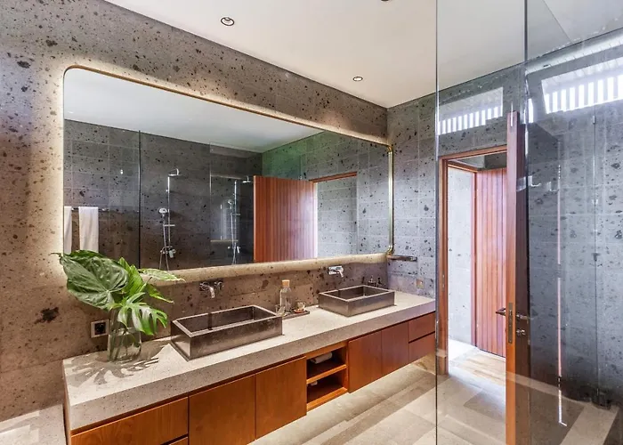 The Riverhouse Villa